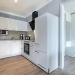 Godewindpark Deluxe-suite 1-04 Mit Gartenblick Und Loggia 뤼베크