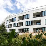Godewindpark Deluxe-suite 1-04 Mit Gartenblick Und Loggia 뤼베크