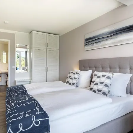 Deluxe-suite 1-04 Mit Gartenblick Und Loggia * Lübeck