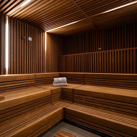 Deluxe-suite 1-04 Mit Gartenblick Und Loggia 뤼베크