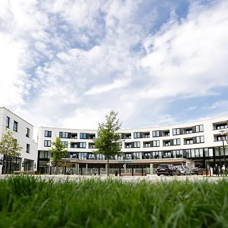 Deluxe-suite 1-04 Mit Gartenblick Und Loggia * Lübeck