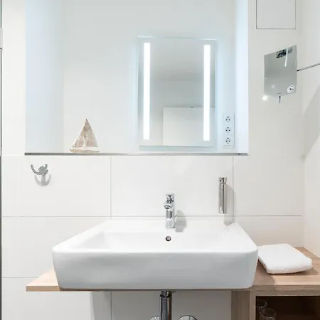 Deluxe-suite 1-04 Mit Gartenblick Und Loggia *